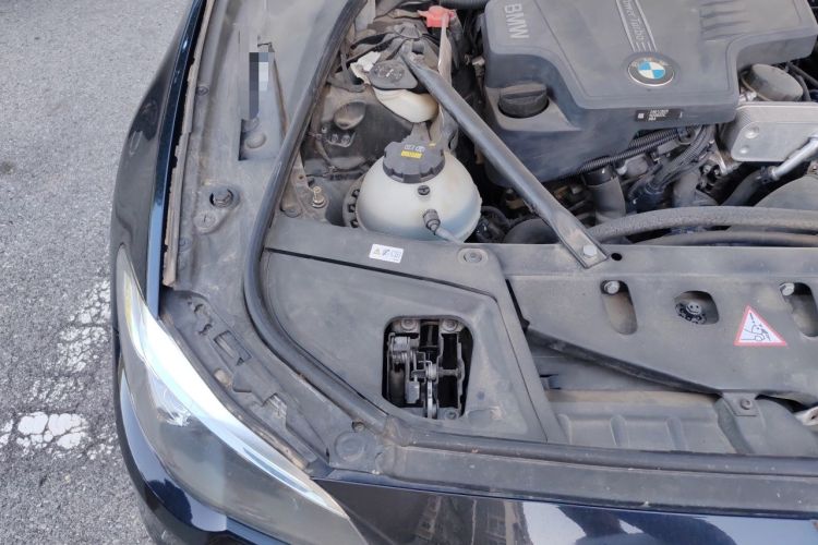 Used BMW 5 Series 2014 528Li Leading Model Engine Bay Right