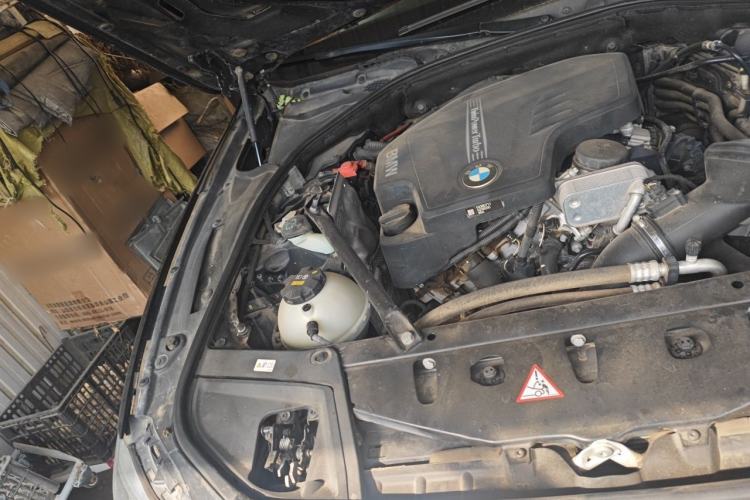 Used BMW 5 Series 2014 525Li Leading Model Engine Bay Right