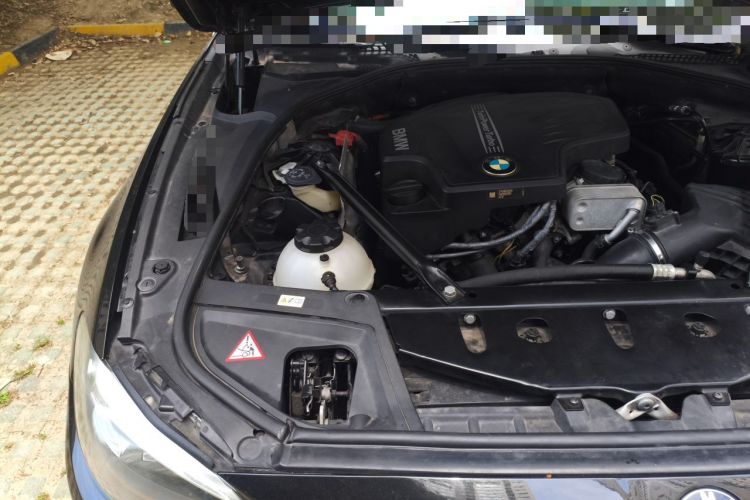 Used BMW 5 Series 2014 520Li Elegant Model Engine Bay Right