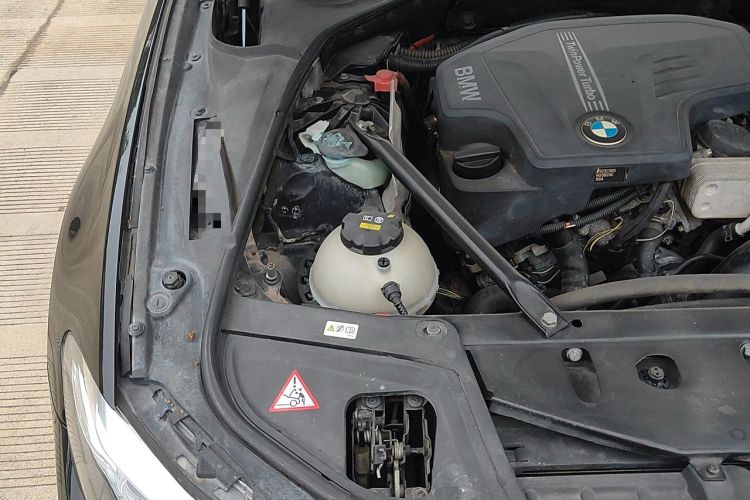 Used BMW 5 Series 2014 528Li xDrive Luxury Design Package Engine Bay Right
