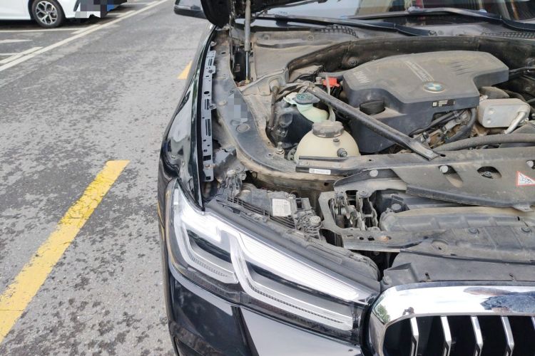 Used BMW 5 Series 2014 520Li Elegant Model Engine Bay Right