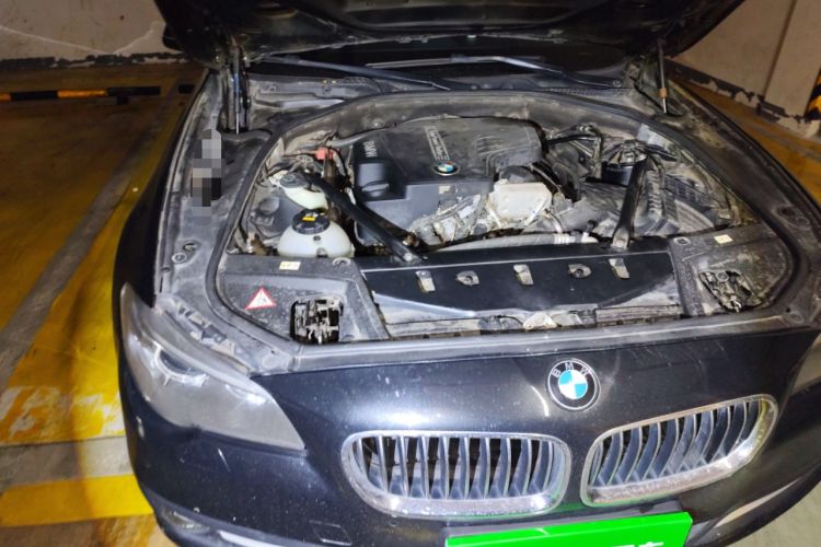 Used BMW 5 Series 2014 528Li Leading Model Engine Bay Right
