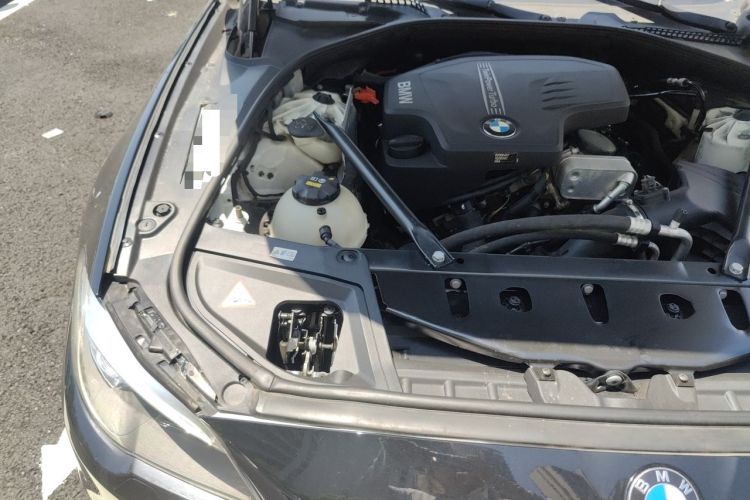 Used BMW 5 Series 2014 528Li Leading Model Engine Bay Right