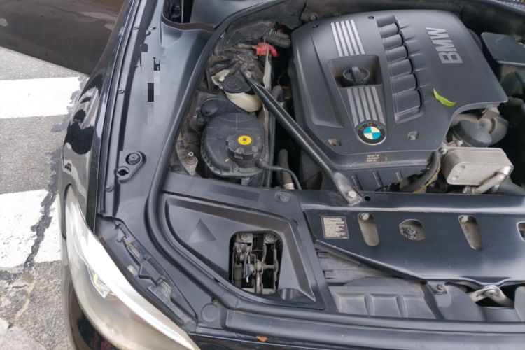 Used BMW 5 Series 2014 530Li Leading Model Engine Bay Right