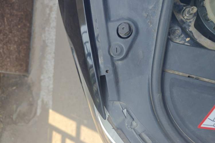 Used BMW 5 Series 2014 525Li Leading Model Engine Bay Right