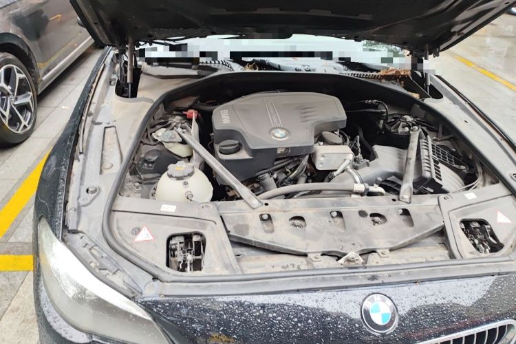 Used BMW 5 Series 2014 525Li Leading Model Engine Bay Right