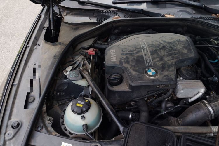Used BMW 5 Series 2014 520i Elegant Edition Engine Bay Right