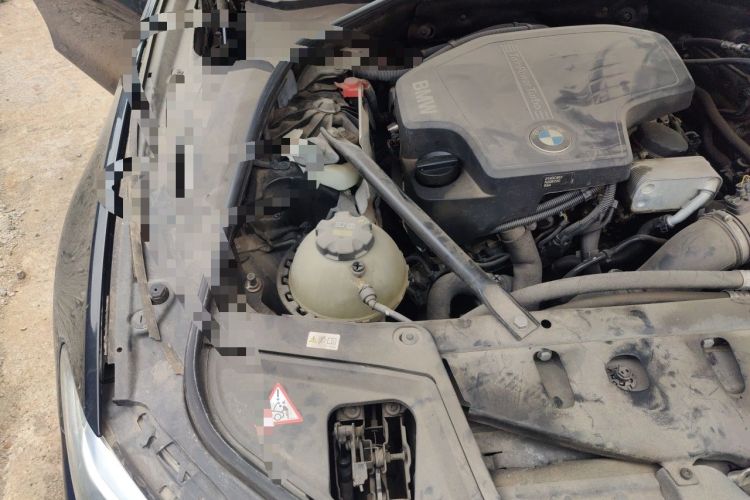 Used BMW 5 Series 2014 520Li Elegant Model Engine Bay Right
