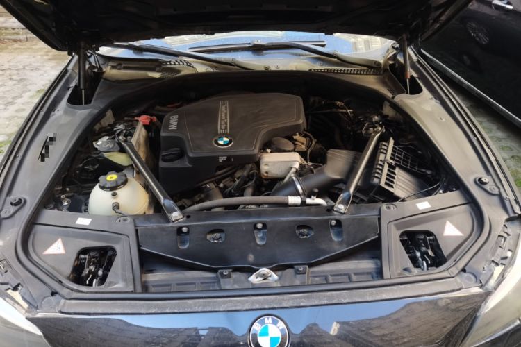 Used BMW 5 Series 2014 525Li Luxury Design Package Engine Bay