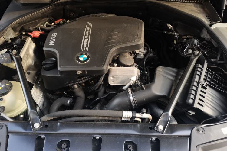 Used BMW 5 Series 2014 520Li Elegant Model Engine Bay