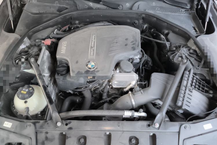 Used BMW 5 Series 2014 520Li Elegant Model Engine Bay