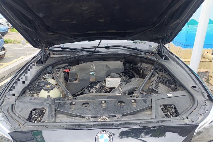 Used BMW 5 Series 2014 525Li Luxury Design Package Engine Bay