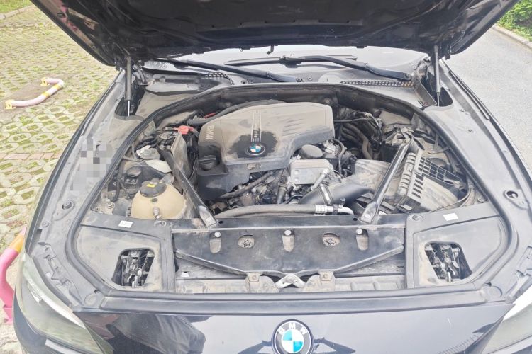 Used BMW 5 Series 2014 520Li Elegant Model Engine Bay