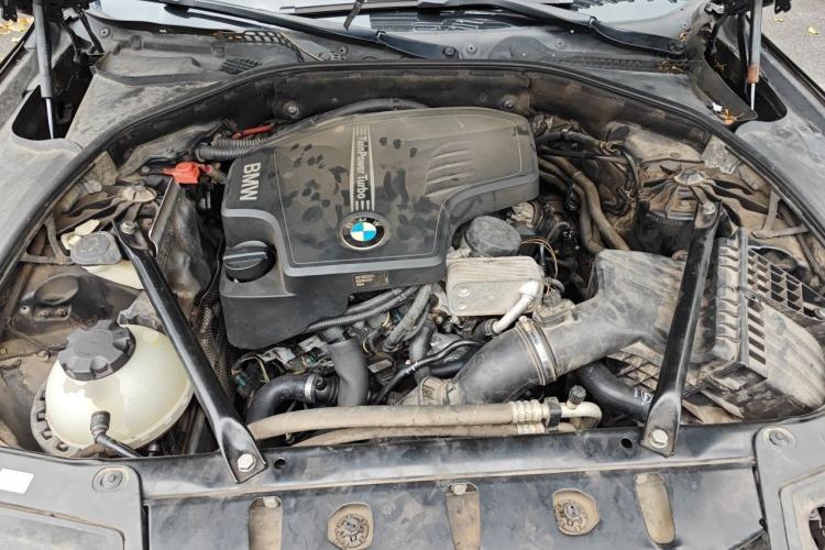 Used BMW 5 Series 2014 525Li Luxury Design Package Engine Bay