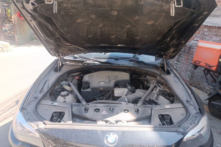 Used BMW 5 Series 2014 525Li Luxury Design Package Engine Bay
