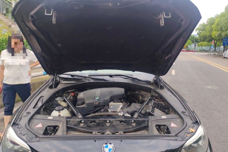 Used BMW 5 Series 2014 525Li Luxury Design Package Engine Bay