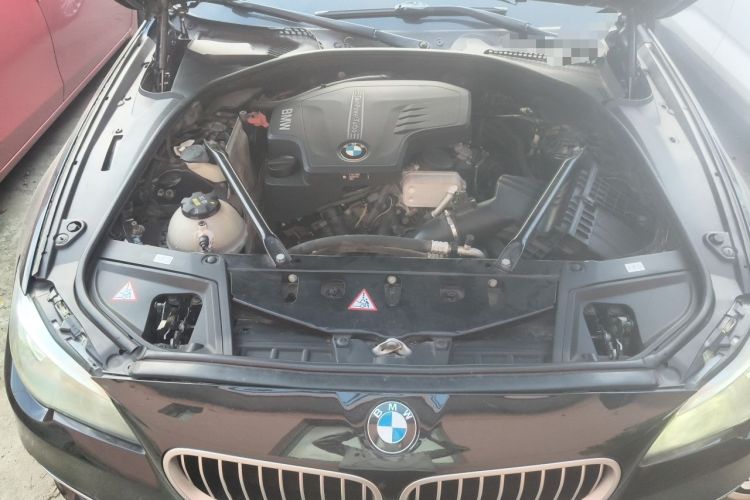 Used BMW 5 Series 2014 525Li Luxury Design Package Engine Bay