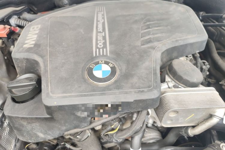 Used BMW 5 Series 2014 525Li Luxury Design Package Engine Bay