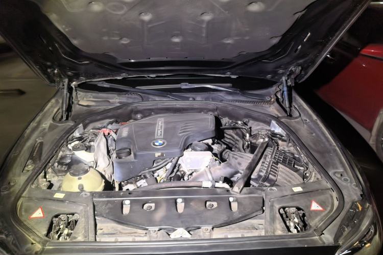Used BMW 5 Series 2014 520Li Elegant Model Engine Bay