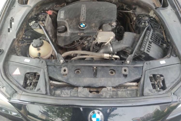 Used BMW 5 Series 2014 525Li Luxury Design Package Engine Bay