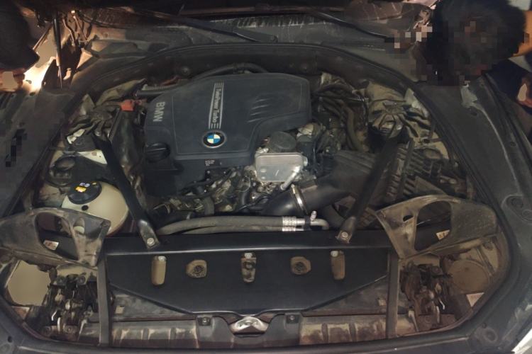 Used BMW 5 Series 2014 525Li Luxury Design Package Engine Bay