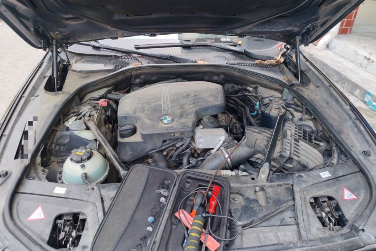 Used BMW 5 Series 2014 520i Elegant Edition Engine Bay