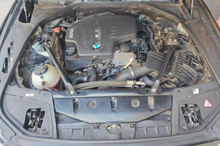 Used BMW 5 Series 2014 525Li Luxury Design Package Engine Bay