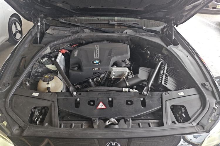 Used BMW 5 Series 2014 520Li Elegant Model Engine Bay