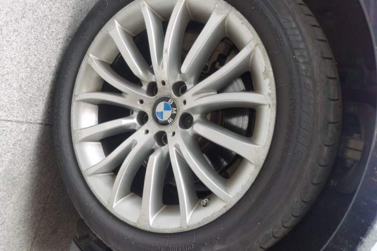 Used BMW 5 Series 2014 525Li Luxury Design Package Exterior 1