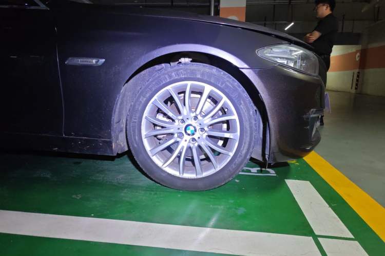 Used BMW 5 Series 2014 525Li Luxury Design Package Exterior 1