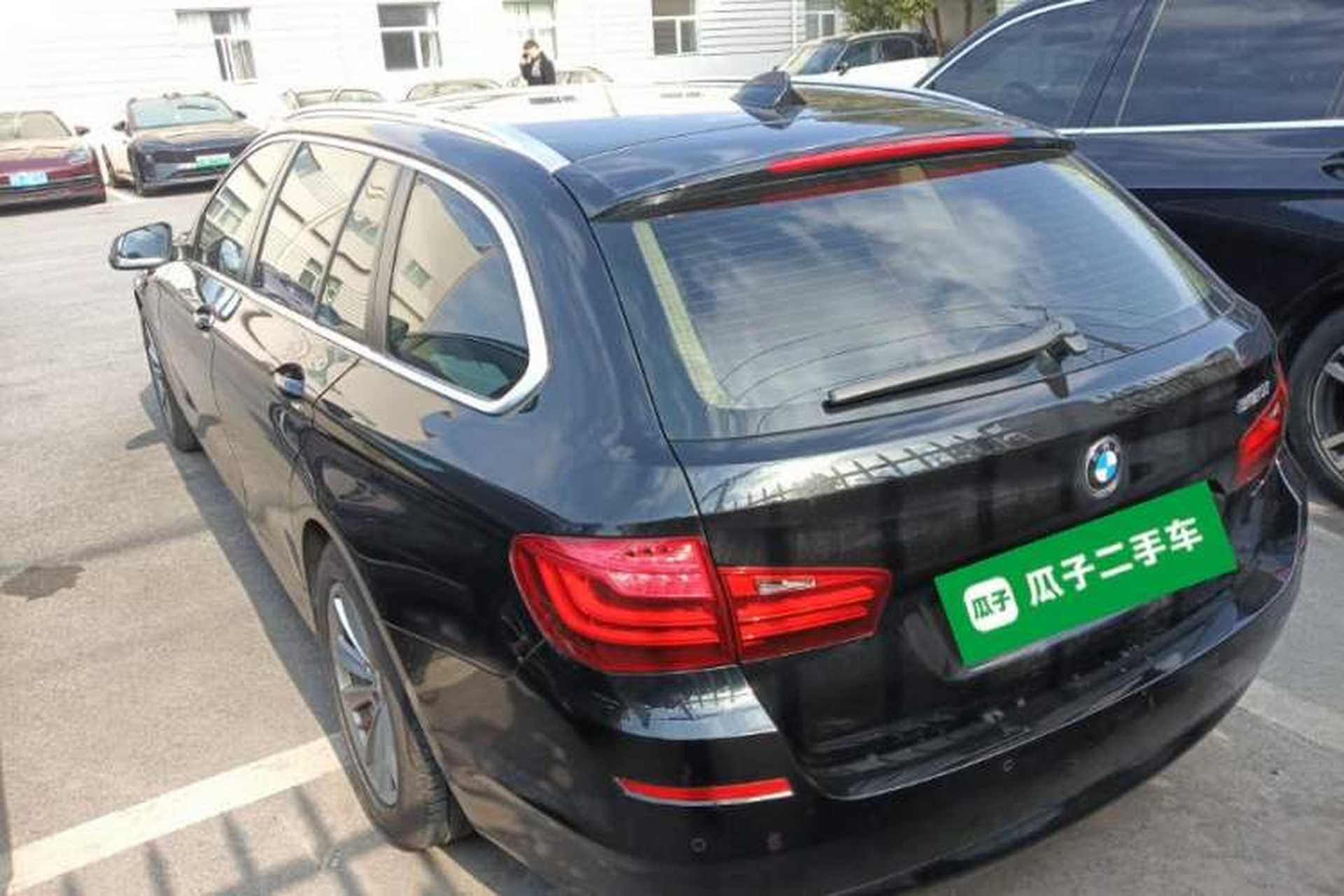 Used BMW 5 Series 2014 520i Touring Edition Exterior 3