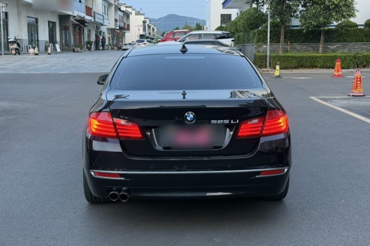Used BMW 5 Series 2014 525Li Luxury Design Package Exterior 4