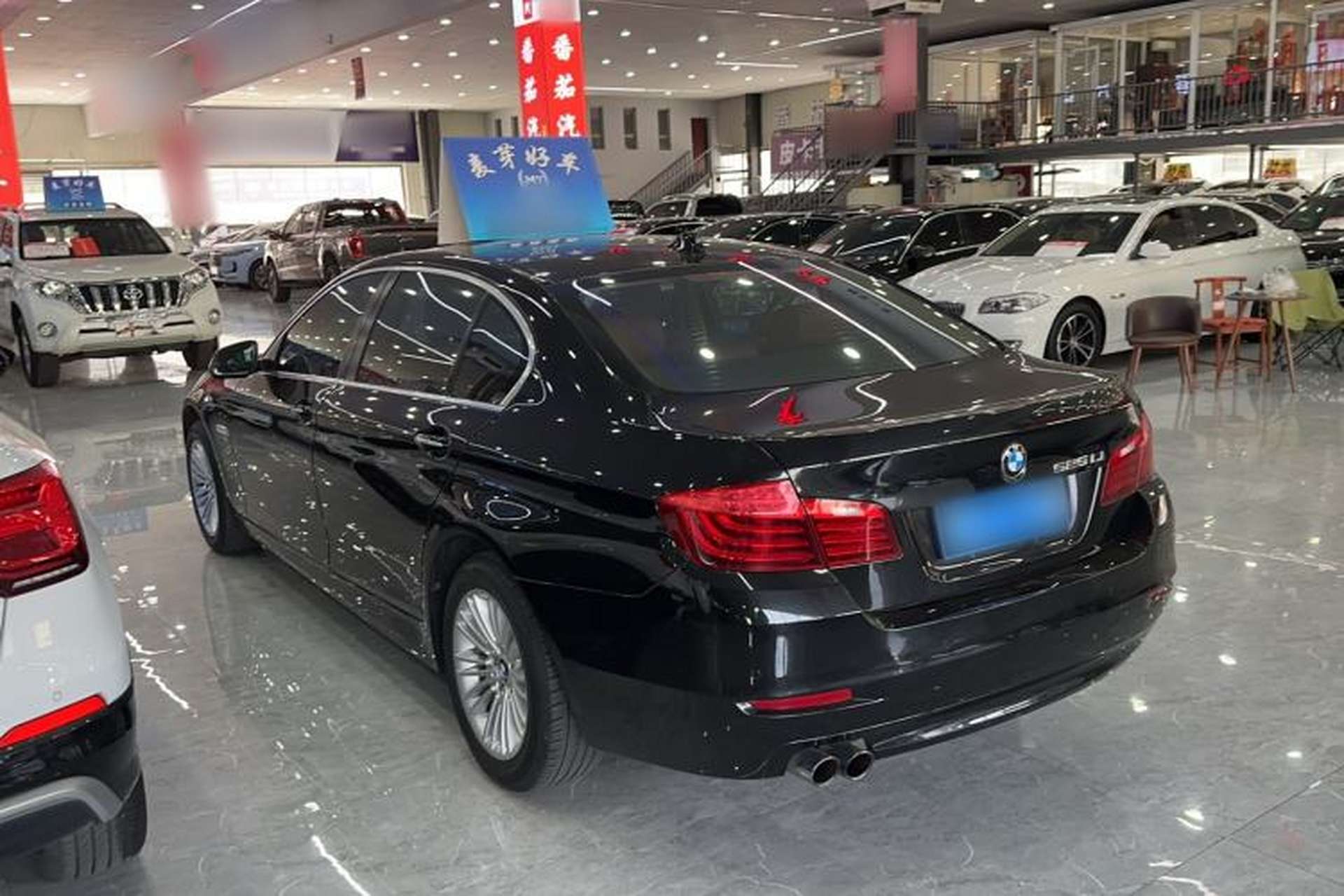 Used BMW 5 Series 2014 525Li Leading Model Exterior 4
