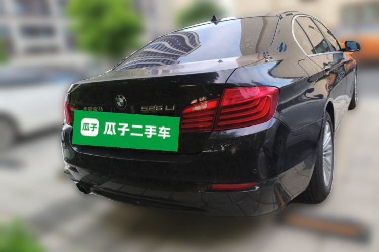 Used BMW 5 Series 2014 525Li Leading Model Exterior 4