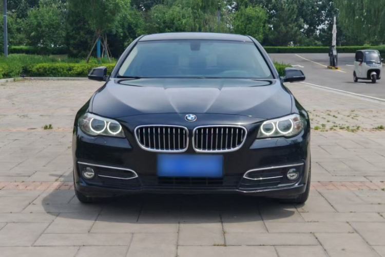 Used BMW 5 Series 2014 525Li Luxury Design Package Exterior 4