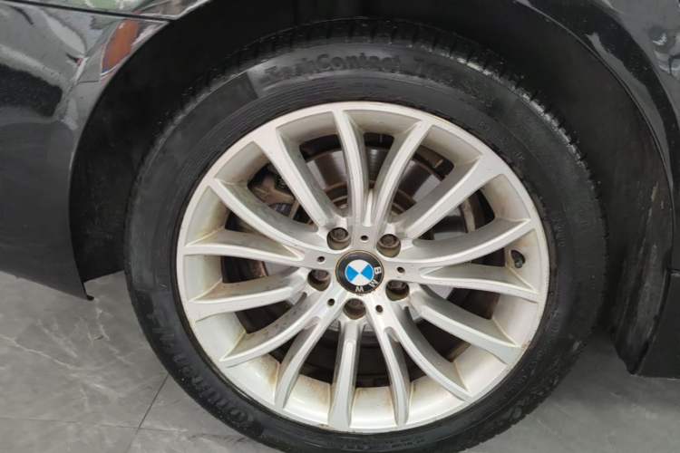 Used BMW 5 Series 2014 525Li Luxury Design Package Exterior 5