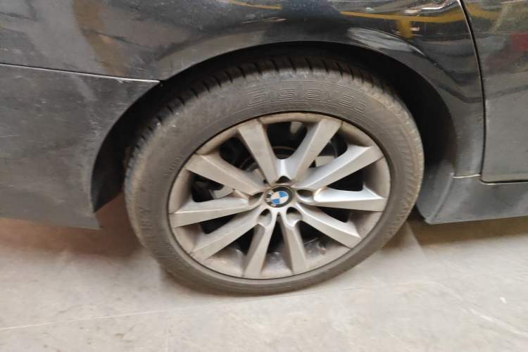 Used BMW 5 Series 2014 528Li Leading Model Exterior 5