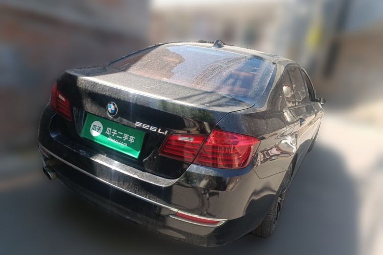 Used BMW 5 Series 2014 525Li Luxury Design Package Exterior 5
