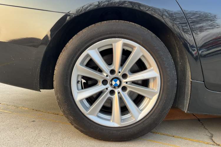 Used BMW 5 Series 2014 520Li Elegant Model Exterior 6