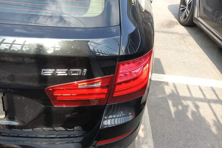 Used BMW 5 Series 2014 520i Touring Edition Exterior 6
