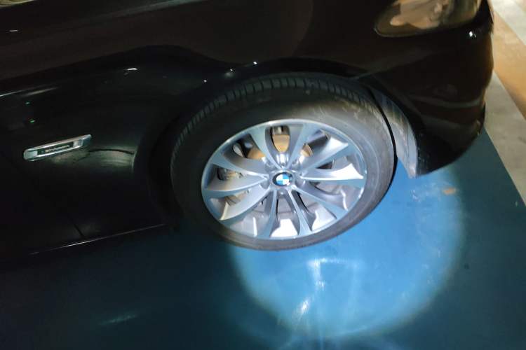 Used BMW 5 Series 2014 528Li Leading Model Exterior 7