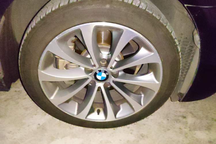 Used BMW 5 Series 2014 525Li Fashion Design Package Exterior 7