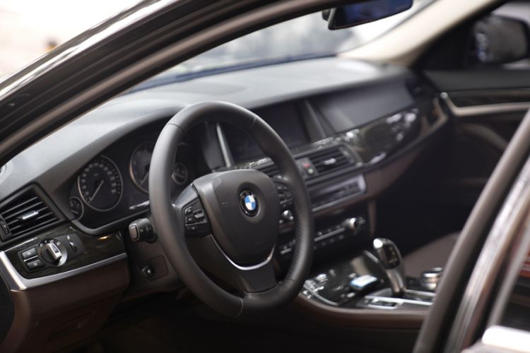 Used BMW 5 Series 2014 525Li Luxury Design Package Exterior 7