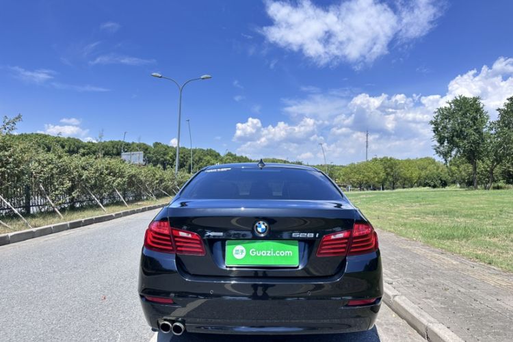 Used BMW 5 Series 2014 520i Elegant Edition Exterior 8