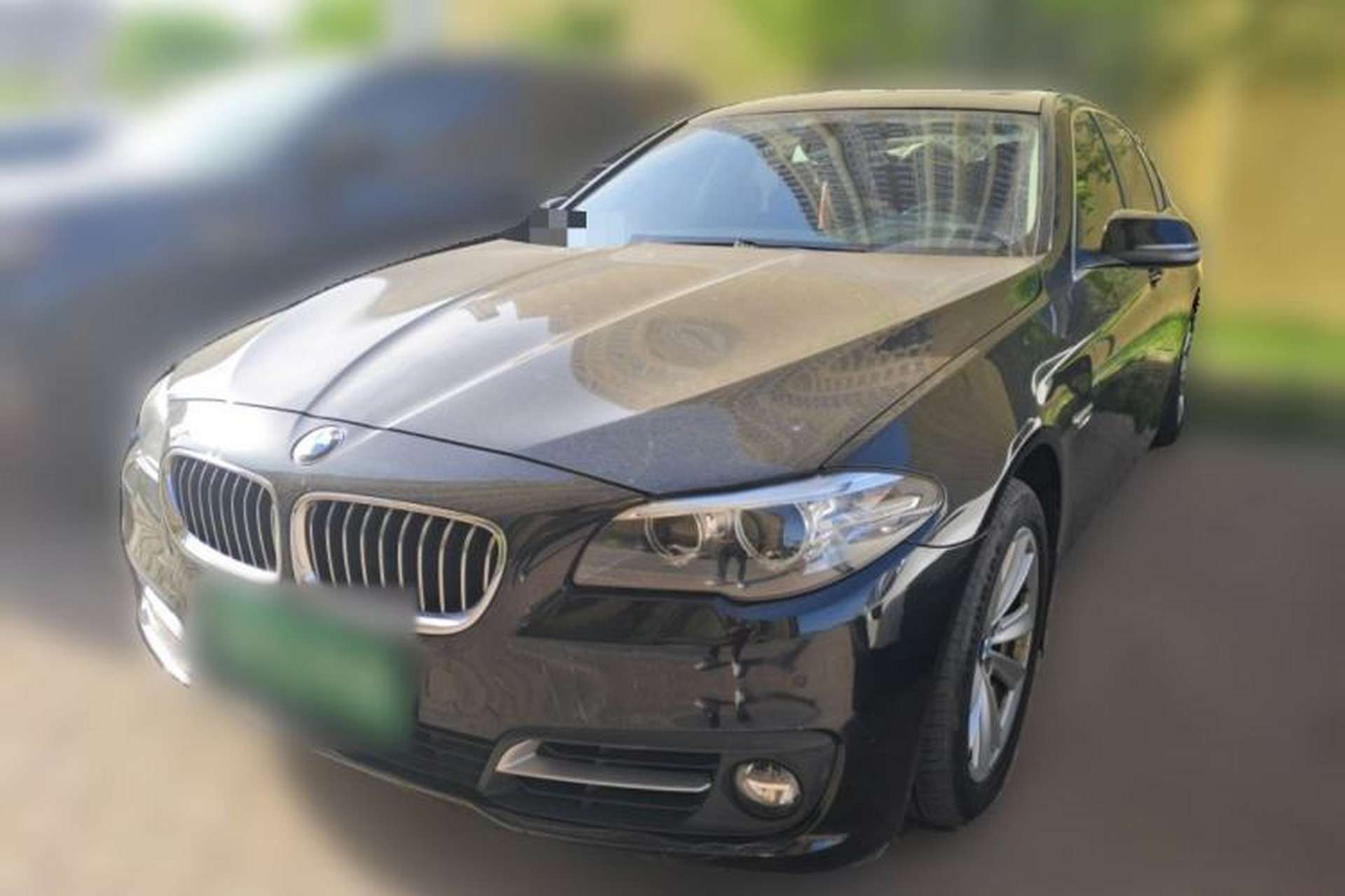 Used BMW 5 Series 2014 520Li Elegant Model Front Left 45 Deg