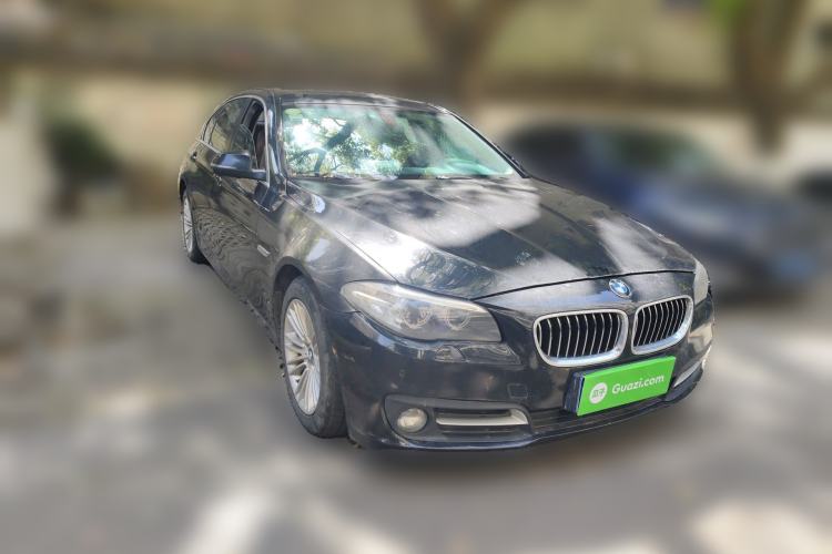 Used BMW 5 Series 2014 525Li Leading Model Front Right 45 Deg