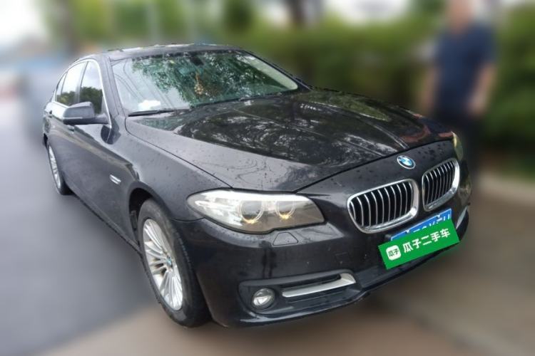 Used BMW 5 Series 2014 525Li Leading Model Front Right 45 Deg