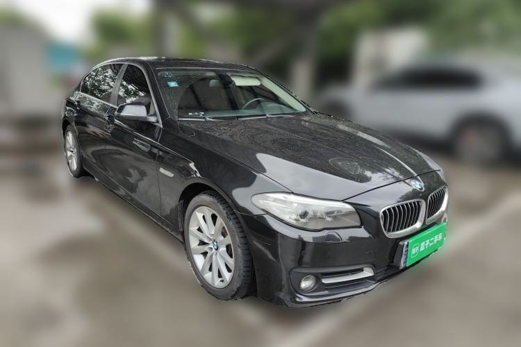 Used BMW 5 Series 2014 530Li Leading Model Front Right 45 Deg