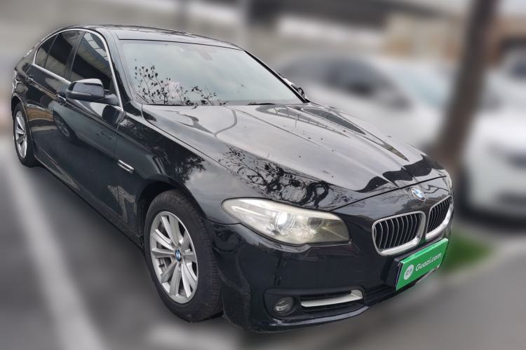 Used BMW 5 Series 2014 520i Elegant Edition Front Right 45 Deg
