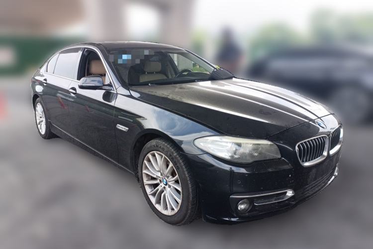 Used BMW 5 Series 2014 525Li Luxury Design Package Front Right 45 Deg